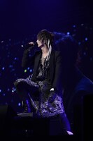 luz（撮影：小松陽祐［ODD JOB］、岡本麻衣、小境勝巳）