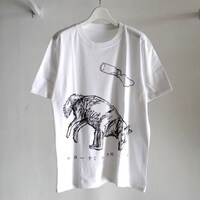 ツアー「Howling in bloom」からリリースされるオフィシャルTシャツ。