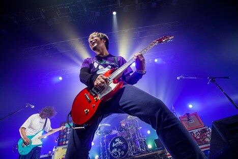 SUGA（Vo, G / dustbox）（Photo by HayachiN）