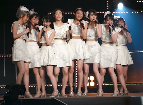 2017年5月15日に行われた「アンジュルム コンサートツアー 2017春 ～変わるもの 変わらないもの～」最終公演の様子。（写真提供：アップフロント)