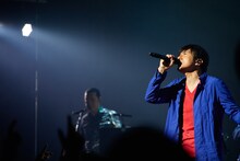 桜井和寿（Vo,G）（撮影：薮田修身［W］）