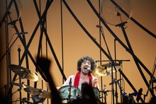 鈴木英哉（Dr）（撮影：薮田修身［W］）