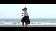 アカシック「オレンジに塩コショウ」MVのワンシーン。