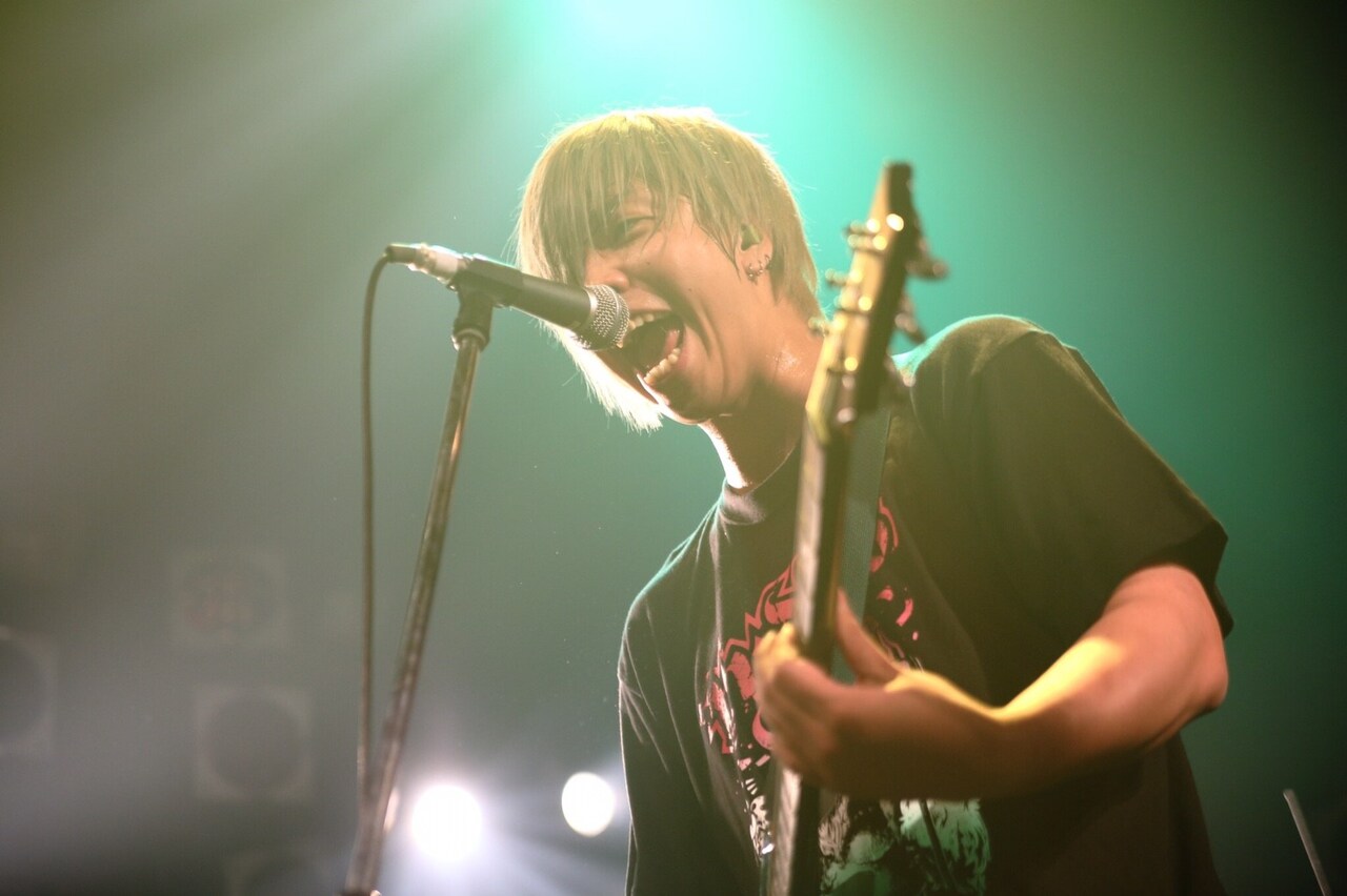 よしくん（Vo, G / POT）（Photo by Chikako Asai） - POT×ENTH