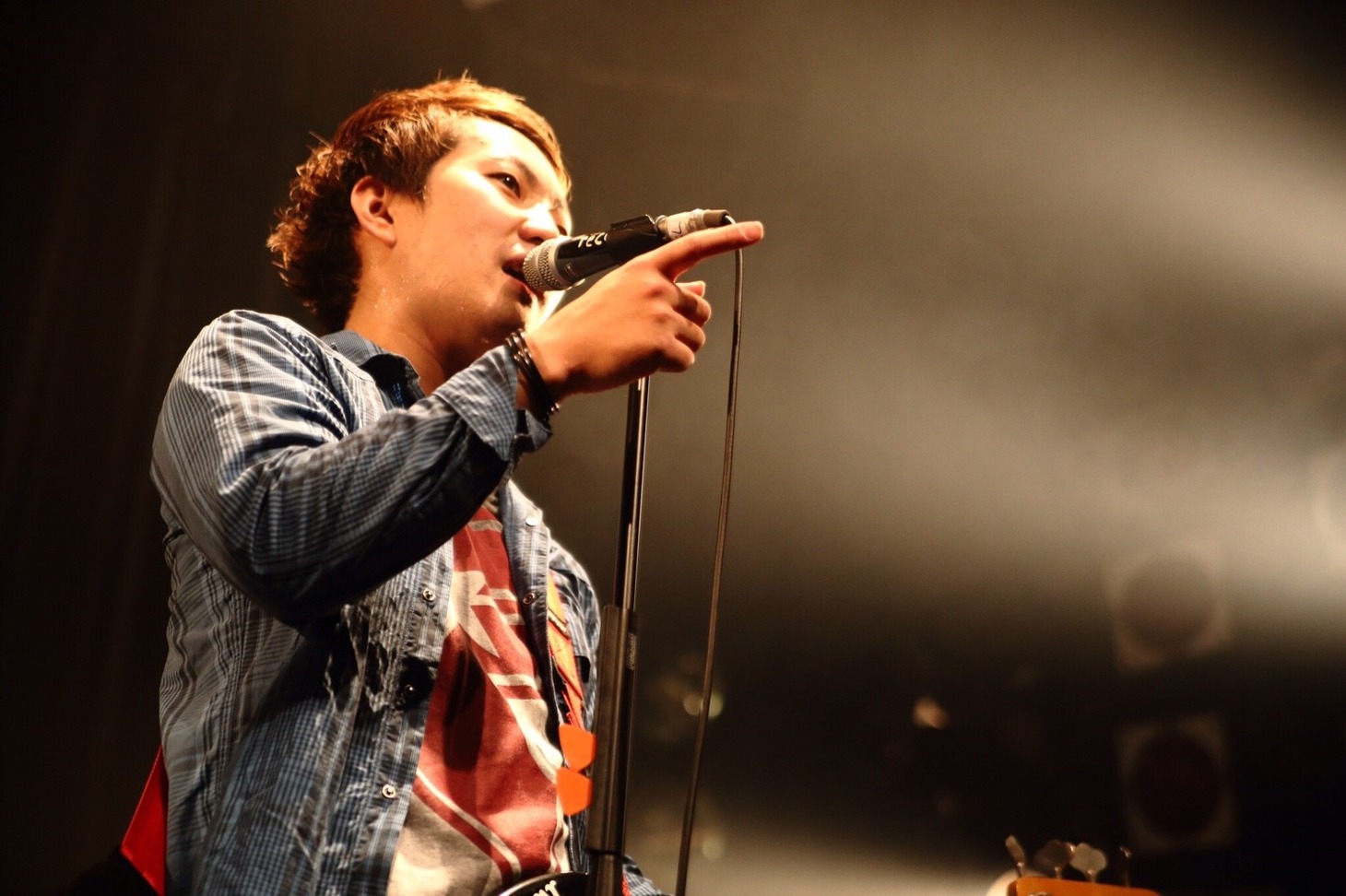 よっぴー（Vo, B / POT）（Photo by Chikako Asai）