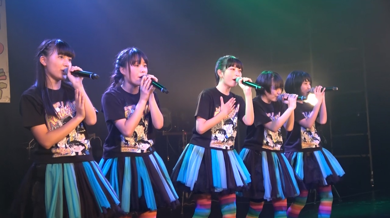「ロッカジャポニカ 3rd TOUR ～Road to 1000～」東京・LIQUIDROOM公演で「だけどユメ見る」を披露するロッカジャポニカ。（写真提供：キングレコード）