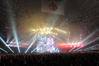 シド「夜明けと君と」の様子。