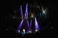 シド「夜明けと君と」の様子。