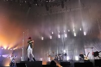 シド「夜明けと君と」の様子。