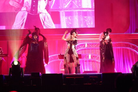 ALI PROJECT（写真提供：ポニーキャニオン）