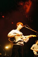 Nobuki Akiyama（Vo, G）（Photo by Koki Nozue、Shusaku Yoshikawa、Yuki Kikuchi）