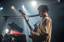 桜木大悟（G, Vo, Syn）（Photo by Ray Otabe）