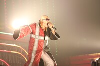 富永TOMMY弘明（写真提供：ポニーキャニオン）