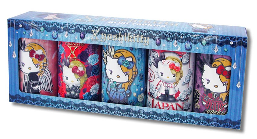 「yoshikittyプリントクッキー5缶セット」パッケージ(c)1976, 2017 SANRIO CO., Ltd. APPROVAL NO.8580572 (c)2009, 2017 Japan Music Agency Co., Ltd.