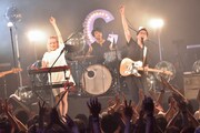 5月19日に東京・赤坂BLITZで行われた単独公演の様子。（撮影：古渓一道）