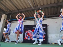 「アルバム出るけんのびしろ更に、ますとばい！」初日公演の様子。（写真提供：スターダスト音楽出版）