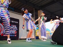 「アルバム出るけんのびしろ更に、ますとばい！」初日公演の様子。（写真提供：スターダスト音楽出版）