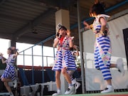 「アルバム出るけんのびしろ更に、ますとばい!」初日公演の様子。(写真提供:スターダスト音楽出版)