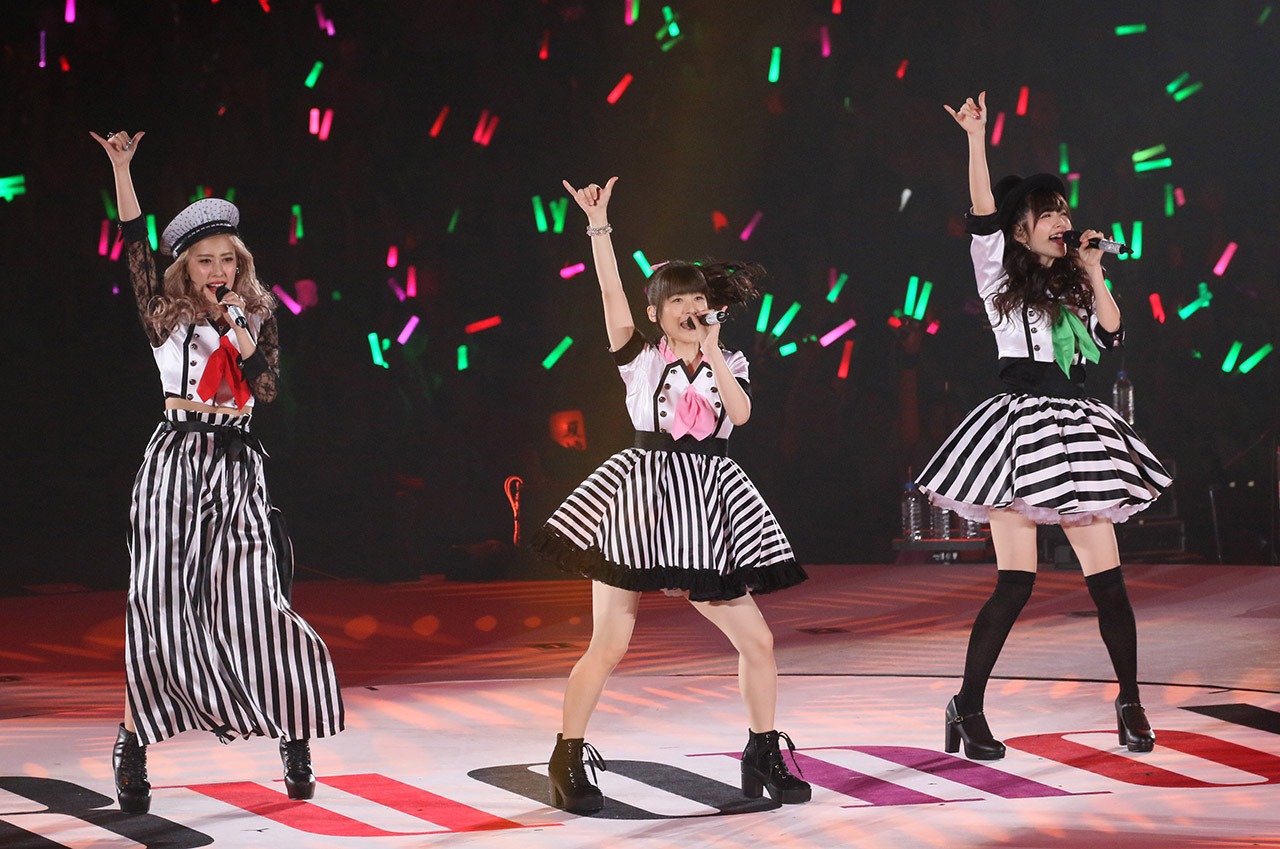 Buono!「Buono!ライブ2017 ～Pienezza」神奈川・横浜アリーナ公演の様子。（写真提供：アップフロント）
