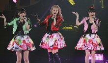 Buono!「Buono!ライブ2017 ～Pienezza」神奈川・横浜アリーナ公演の様子。（写真提供：アップフロント）