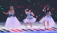 Buono!「Buono!ライブ2017 ～Pienezza」神奈川・横浜アリーナ公演の様子。（写真提供：アップフロント）