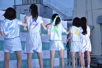 lyrical schoolフリーライブの様子。