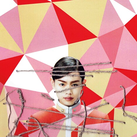 クリープハイプ「イト」特設サイトに掲載された謎の男性の画像。