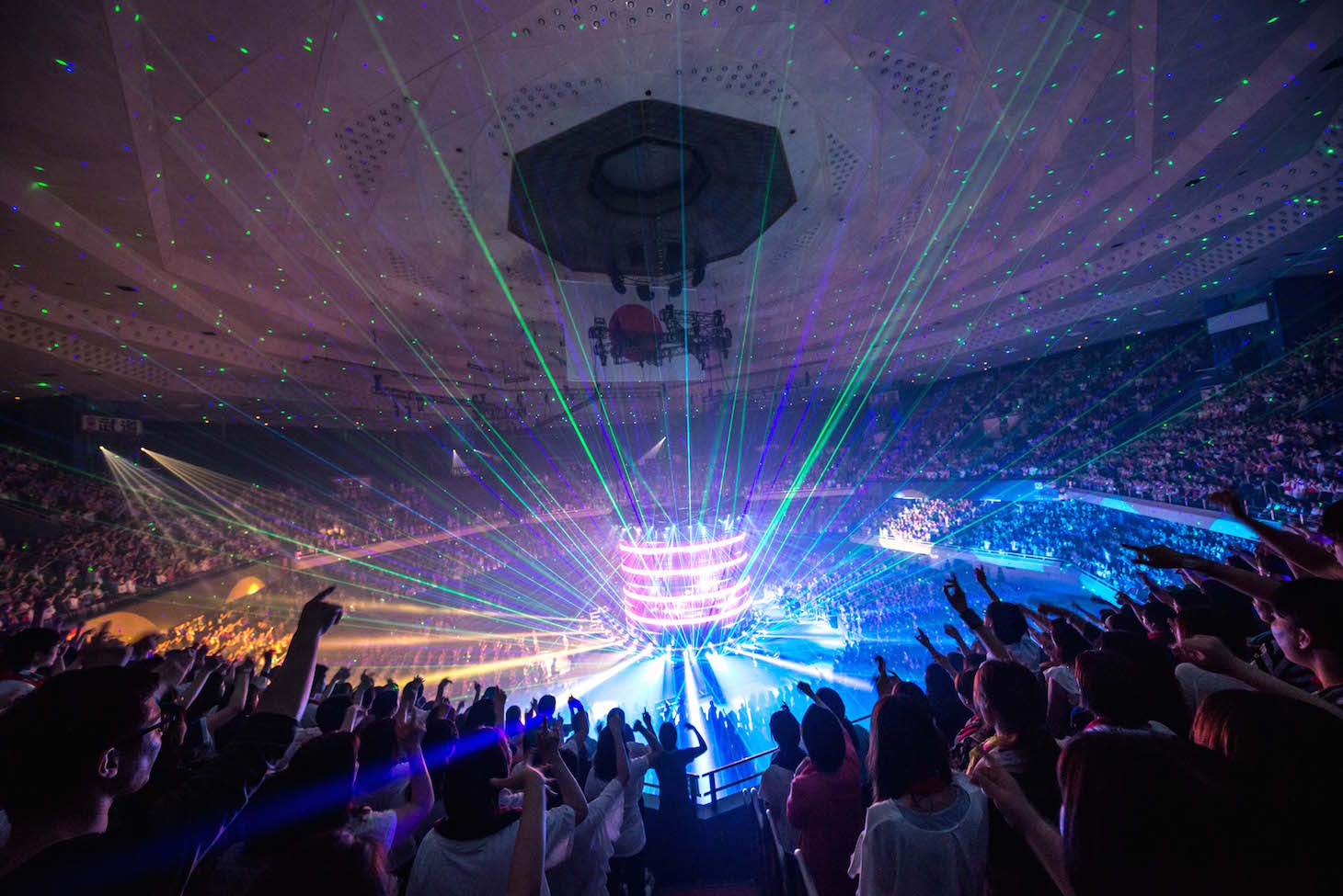 flumpool「flumpool 8th tour 2017 Beginning Special『Re:image』at NIPPON BUDOKAN」の様子。（撮影：ヤオタケシ）