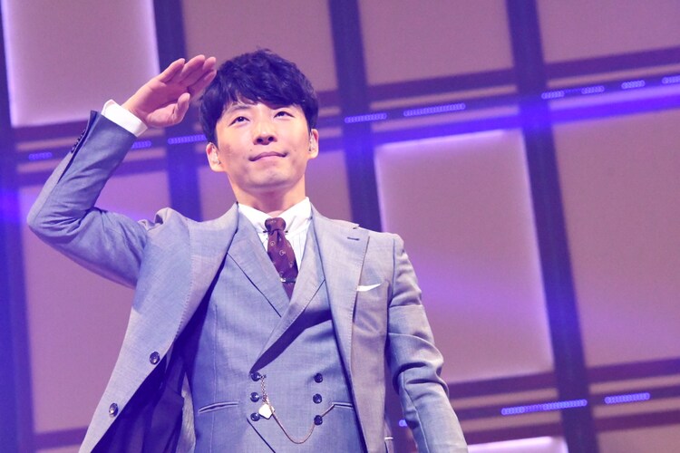 星野源アリーナツアーが福岡で開幕 会場では 恋 Mv衣装展示も 音楽ナタリー