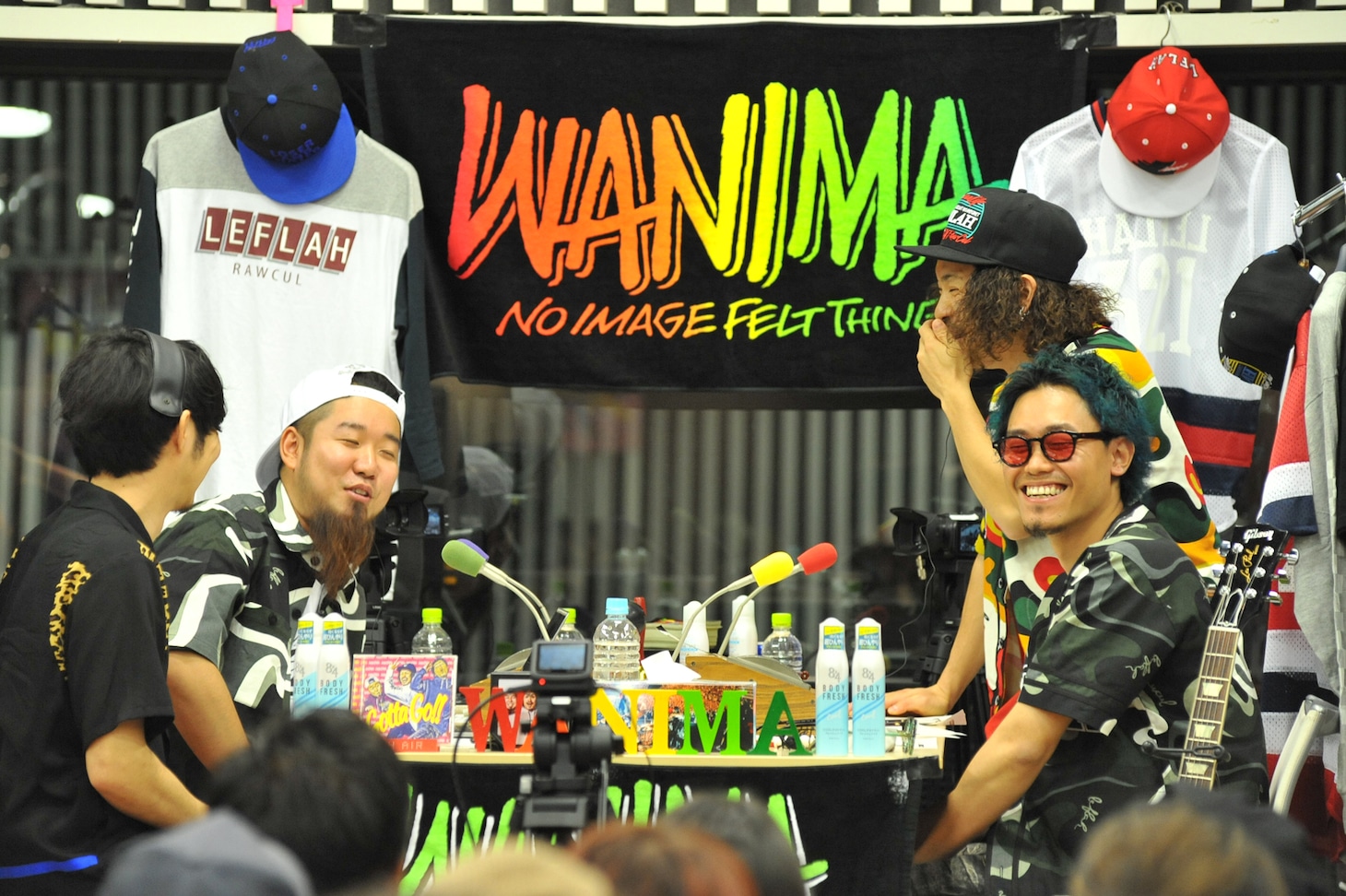 「WANIMAのオールナイトニッポン0」公開収録の様子。