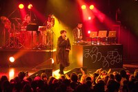 ぼくのりりっくのぼうよみ「ぼくのりりっくのぼうよみ TOUR 2017」東京・新木場STUDIO COASTの様子。（撮影：平田浩基）