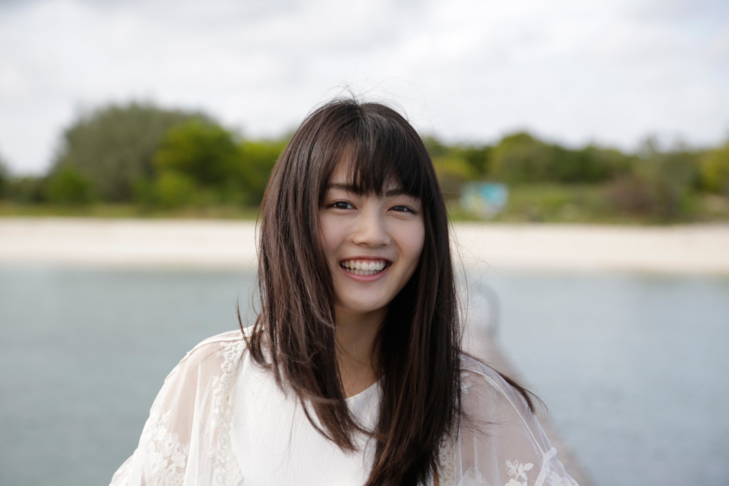 水谷果穂「青い涙」ミュージックビデオ撮影時の様子。