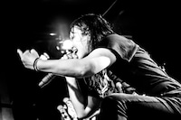 ナヲ（ドラムと女声と姉）（Photo by Takahiro Saito）