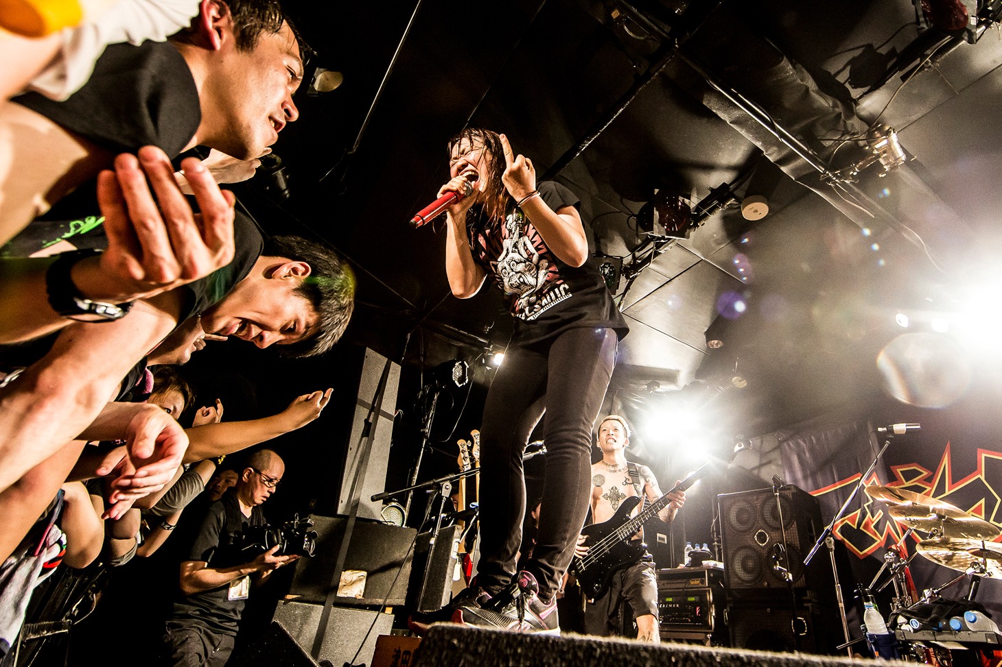 ナヲ（ドラムと女声と姉）（Photo by Takahiro Saito）