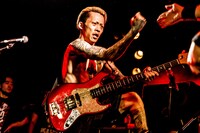 上ちゃん（4弦）（Photo by Takahiro Saito）