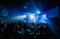 「Salyu × Takeshi Kobayashi Live in Hong Kong」の様子。（Photo by Taku Fujii）