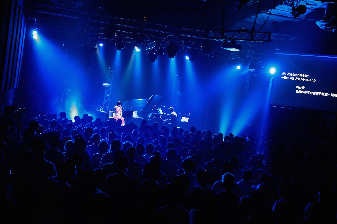 Salyu×小林武史、初の香港公演で大喝采「言語を超えて歌を届けられてうれしい」