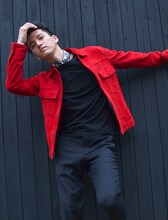 田口淳之介「田口 淳之介写真集　On the Moon」より。