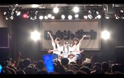 ロッカジャポニカ「歌いたいのうた」ライブ映像のワンシーン。