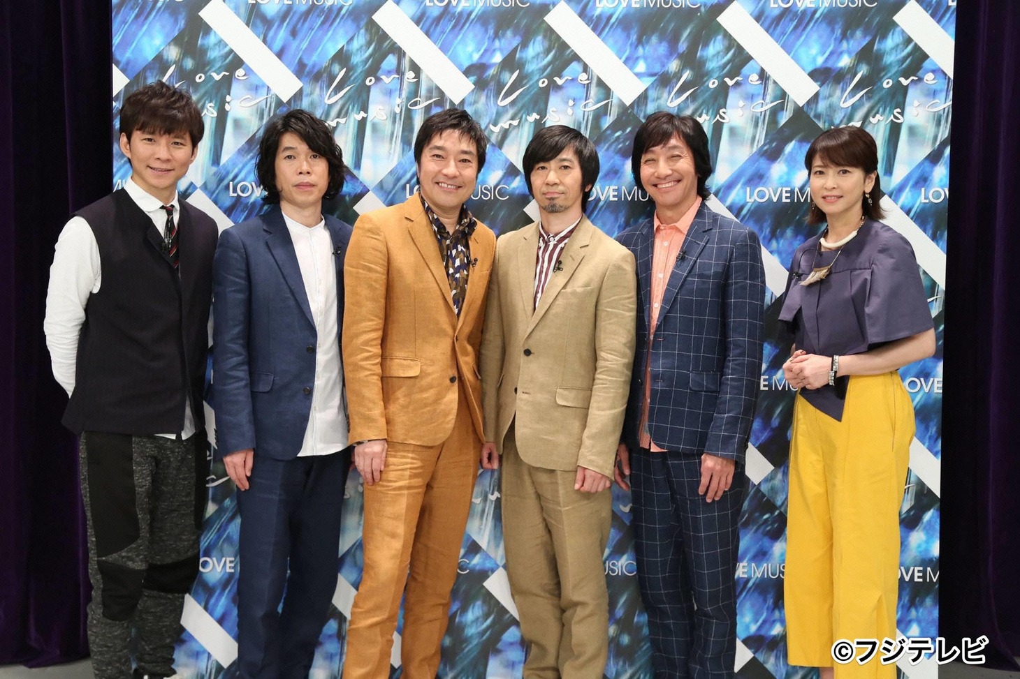 左から渡部建、ウルフルズ、森高千里。