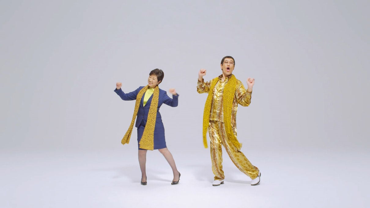 小池都知事がピコ太郎とPPAP「ジャスティンに送ろうと思います」