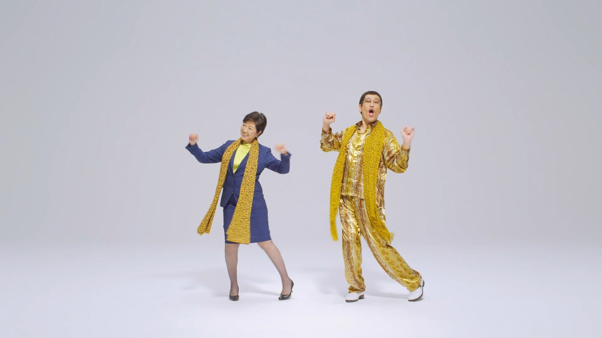 小池百合子都知事とピコ太郎。