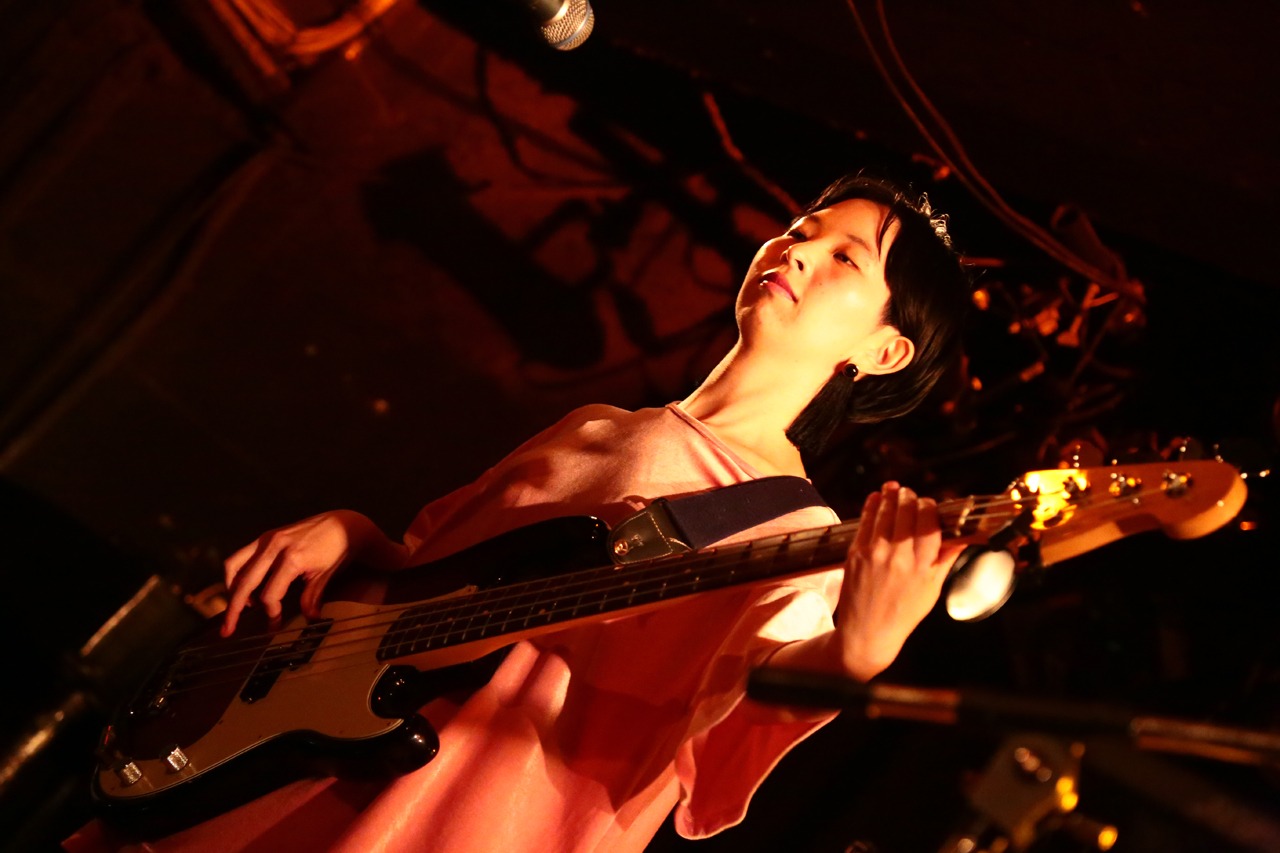 ユウキ（B, Cho）（撮影：むらかみみさき）