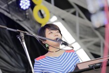 ceroのライブ時の小田朋美（Key）。