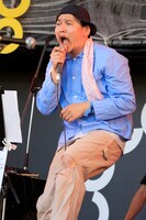 Hei tanakaのライブ時の池田俊彦（Dr）。