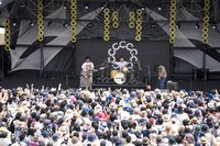 ペトロールズのライブの様子・