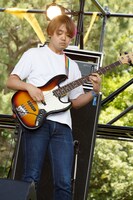 スカートのライブ時の清水瑶志郎（B）。