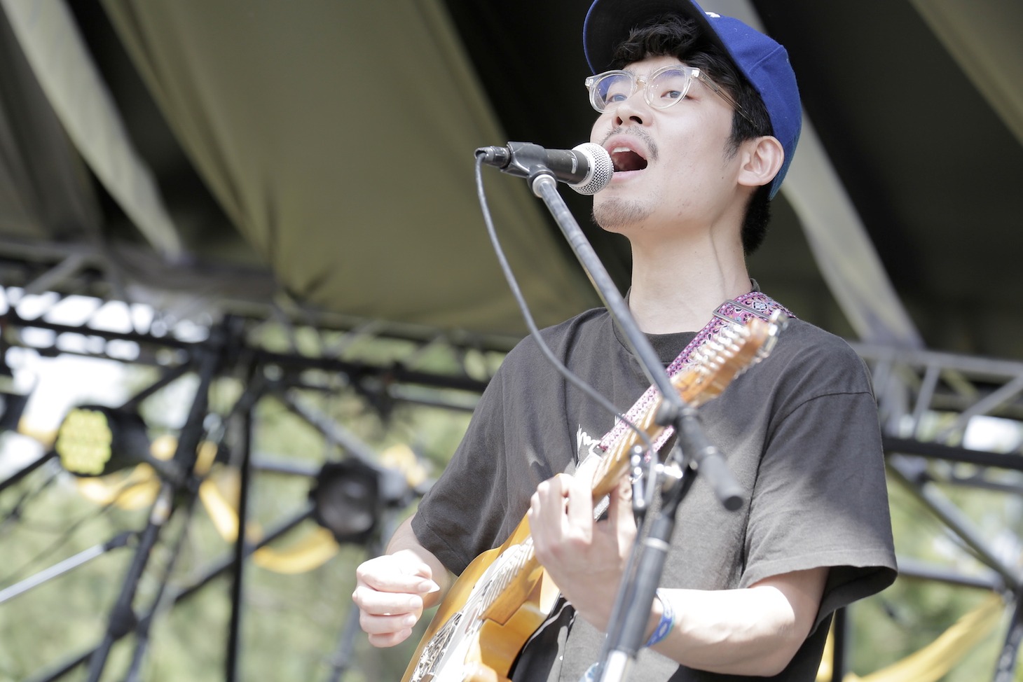 Yogee New Wavesの竹村郁哉（G）。