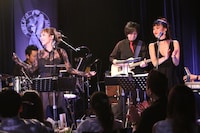 「～AZU 10th Anniversary PREMIUM LIVE～ AZUDECHANeeL FINAL」の様子。（写真提供：アリオラジャパン）