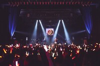 「天月智久つーまんらいぶ『あまとも、二人でやるってよ。』～月と太陽編～」初日公演の様子。（photo by Tatsuya Kawasaki）